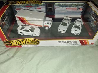 Hotwheels premium "Toyota DIORAMA "