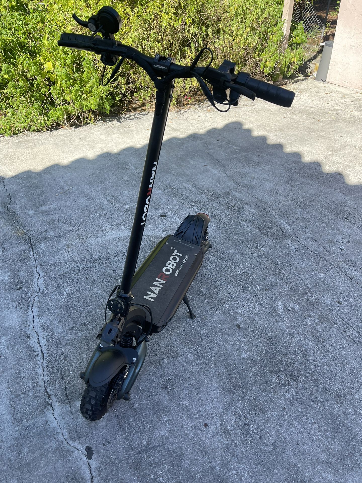 NanRobot Scooter