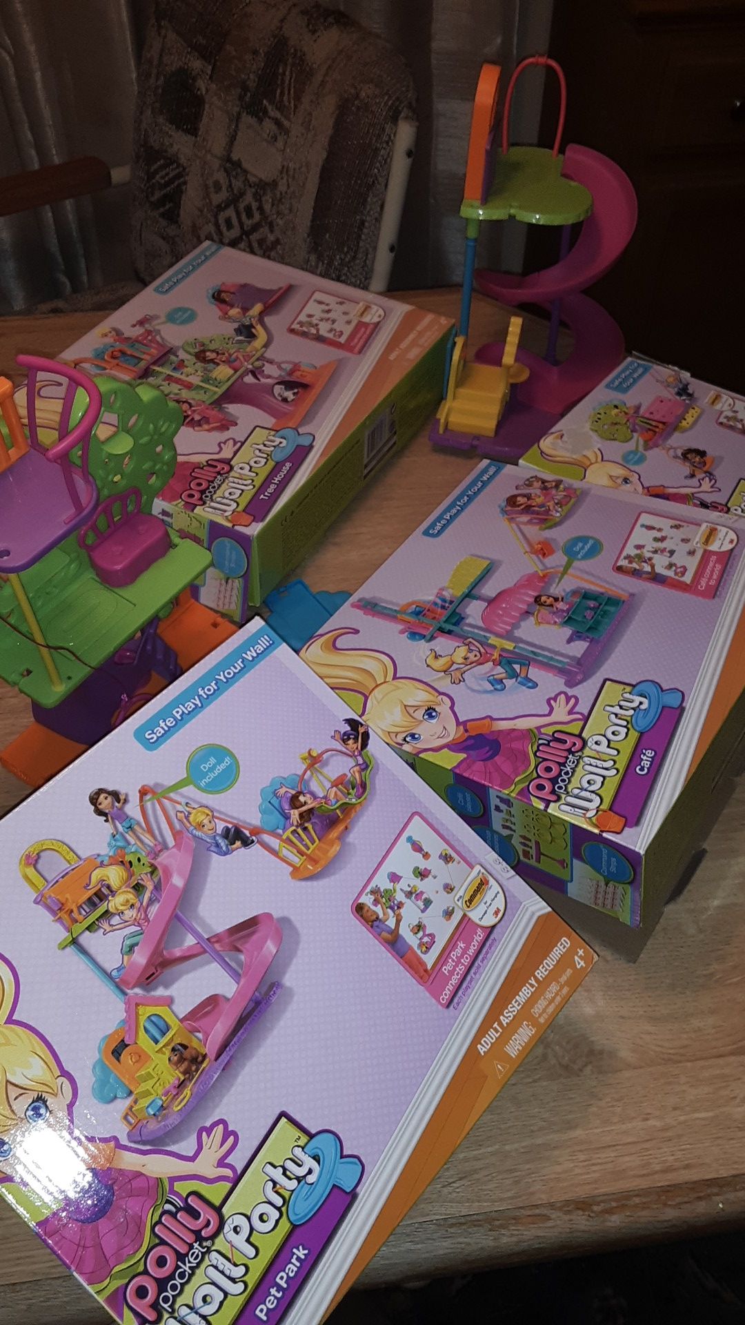 4 Polly Pocket wall party sets with boxes