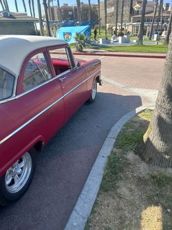“55” Ford Custom deLuxe! Lookin 4 U!