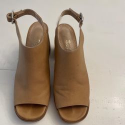 Women’s Shoes – Sizes 6 & 7