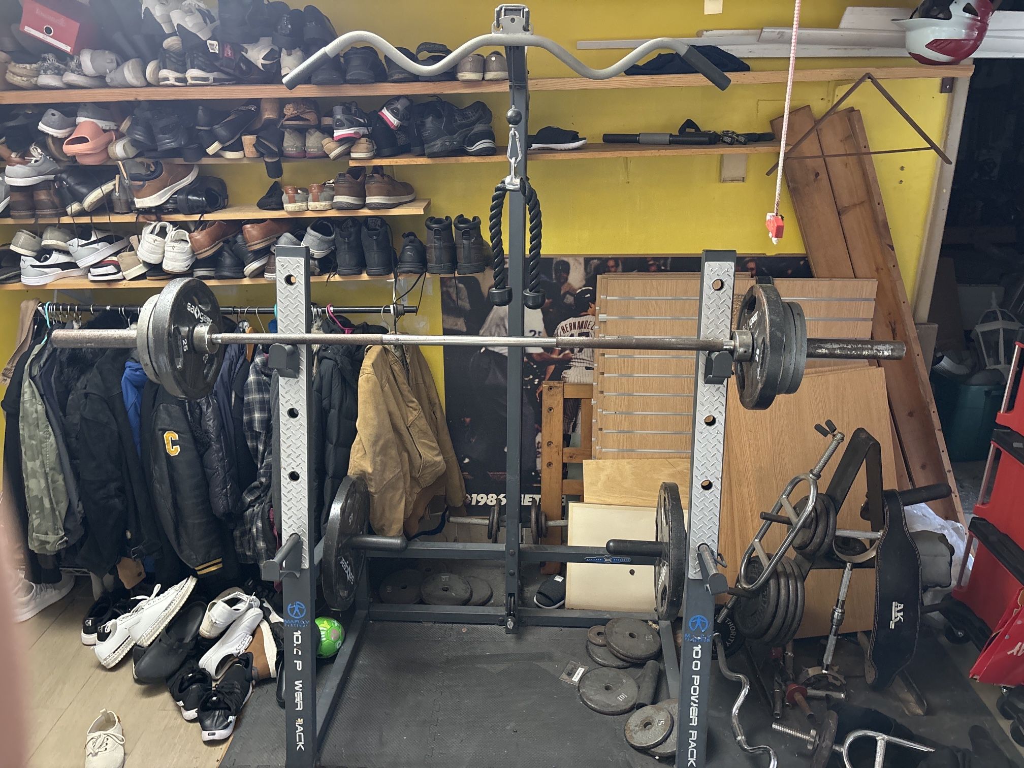 Weight rack w/ bar and weights