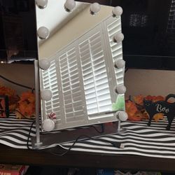 Vanity Makeup Mirror 