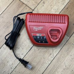 Milwaukee 12v Battery Charger