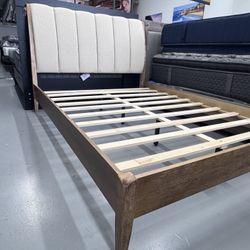 Brand New Queen Platform Bed Frame IN THE BOX
