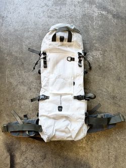CiloGear 60L Mountaineering Pack, Brand New - Size M
