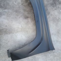 2002-2007 Chevy Trailblazer Driver Side Fender 