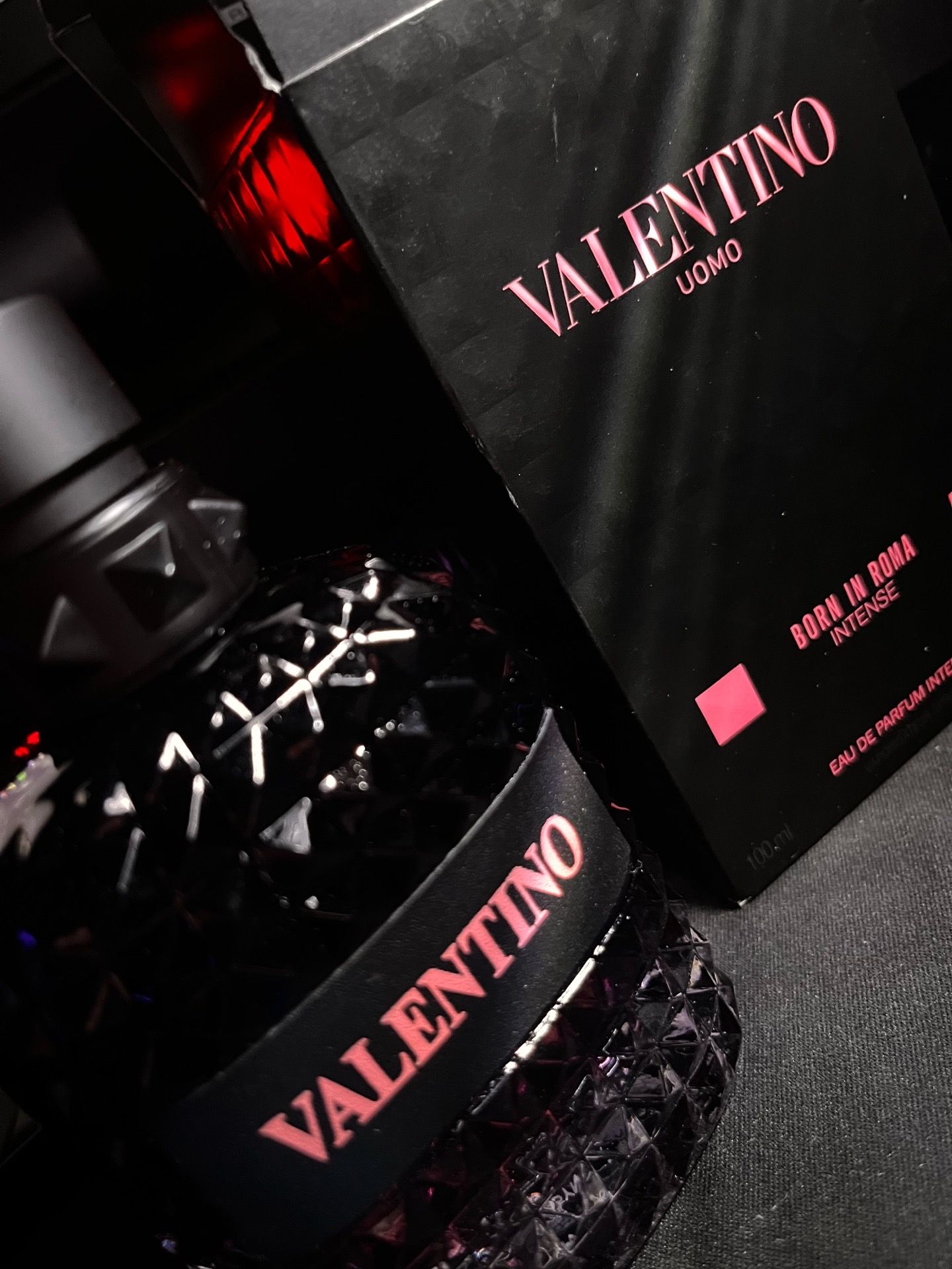 (PRICE NEGOTIABLE) Valentino Born In Roma Intense