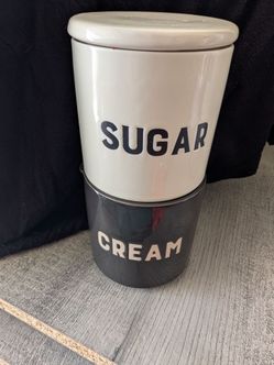 Cream  & sugar container