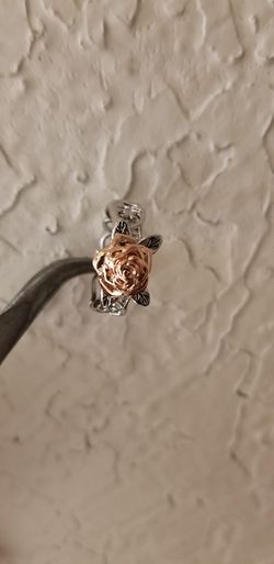 NEW ROSE WOMEN'S RING