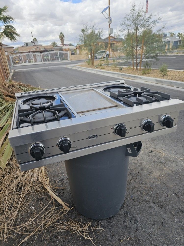 Viking 4 Burner Range