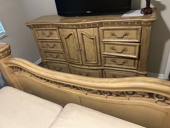 King size bedroom