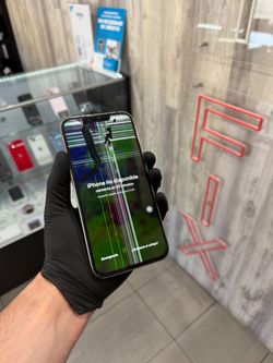📱 iPhone 14 broken screen with color lines – urgent repair – Smart Fix Phoenix AZ