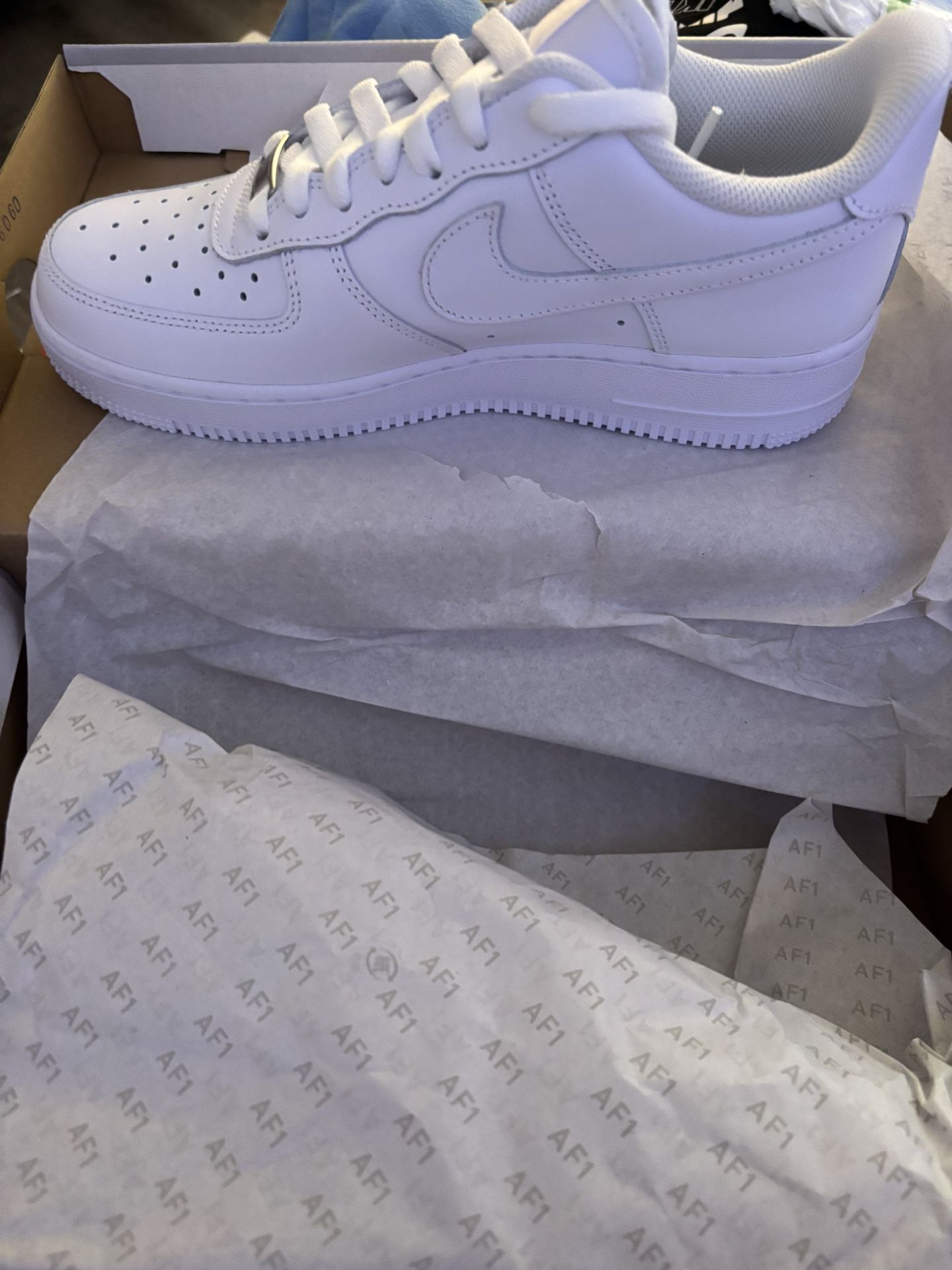 AF1 BRAND NEW 8.5