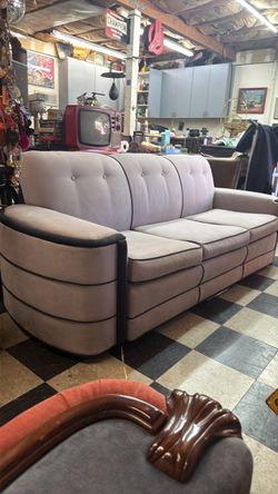 1940s  vintage streamline art deco sofa /couch /davenport