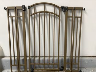 Summer Infant Metal Safety Gate with extension