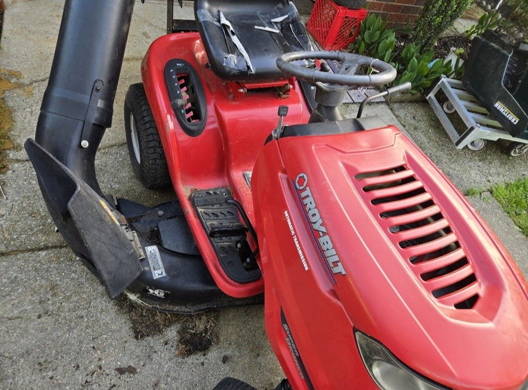 Troy Bilt Super Bronco