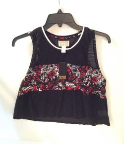 Converse all star black red shirt great for summer size L