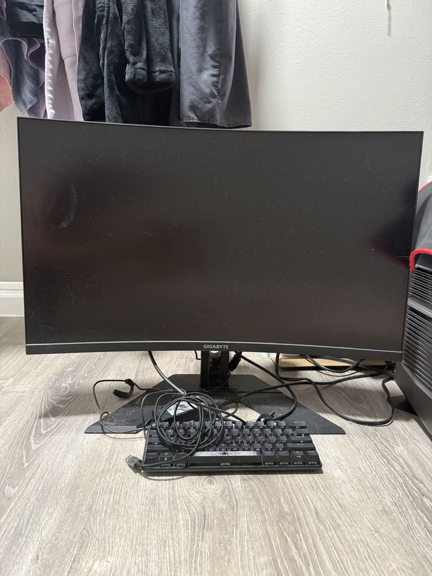 34 Inch Gaming Monitor Comes W Keyboard