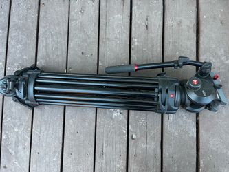 Manfrotto 504HD Fluid Head + 546B 2-Stage Aluminum Tripod System