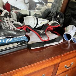 Youth Ice Hockey Gear 