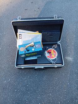 original whites metal Detector with owners manual in case works great