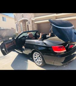 Bmw 2008 convertible 104,000 miles very good condition $$$$ 9,500