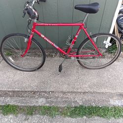 700c About 28 Inches Bike Good Condition Needs Air