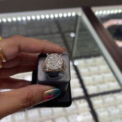 10k Gold Diamond Ladys Ring With 3.ct Diamond ..💎💎💎💎💍💍💍💍