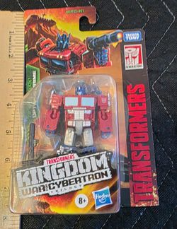 Transformers Kingdom War for Cybertron Optimus Prime Figure