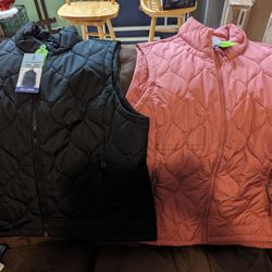 2 Women's Free Country XXL Quilted Vests NEW