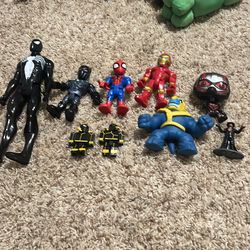 Randomized action figures