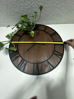Clock 2ft X 2ft