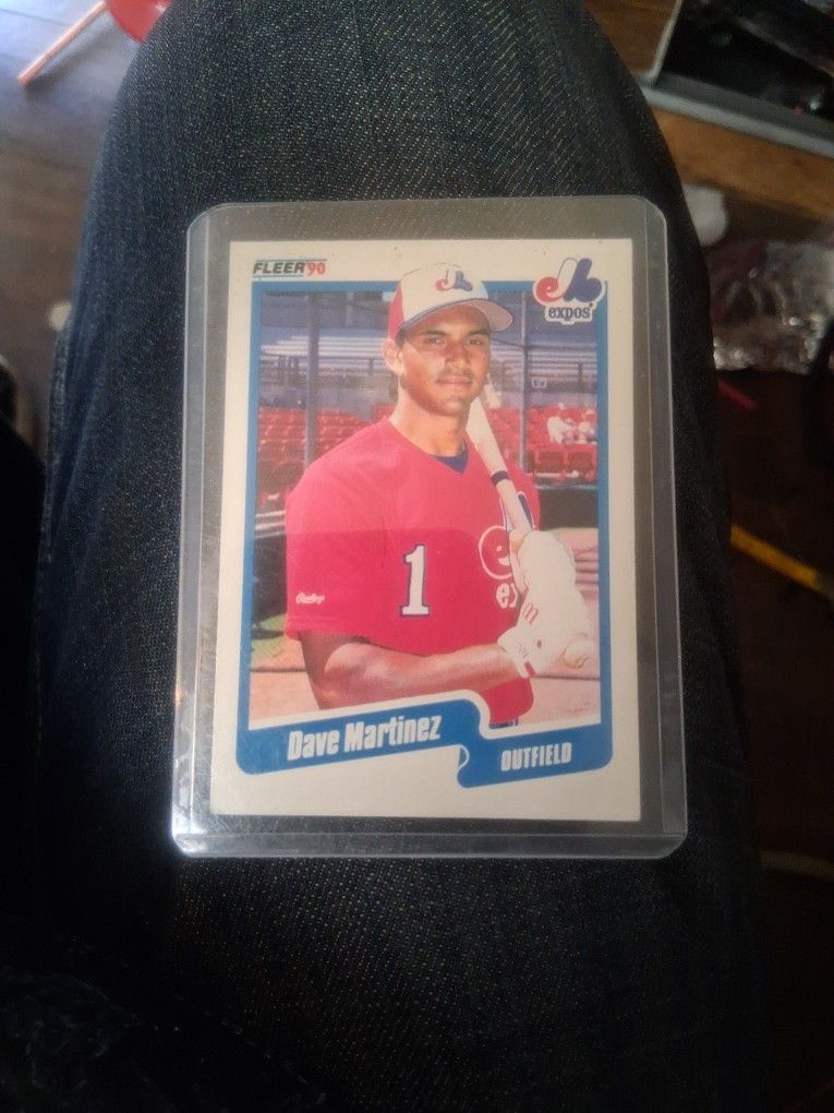 353 Fleer 1990 DAVE MARTINEZ