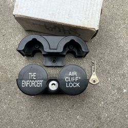The Enforcer Lock Tractor Trailer Air Cuff Brake Lock Black With Key (Brand New)