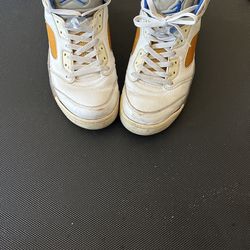 Air Jordan Nike Air Jordan 5 Retro White Royal Stealth 134092 Size: 10.5