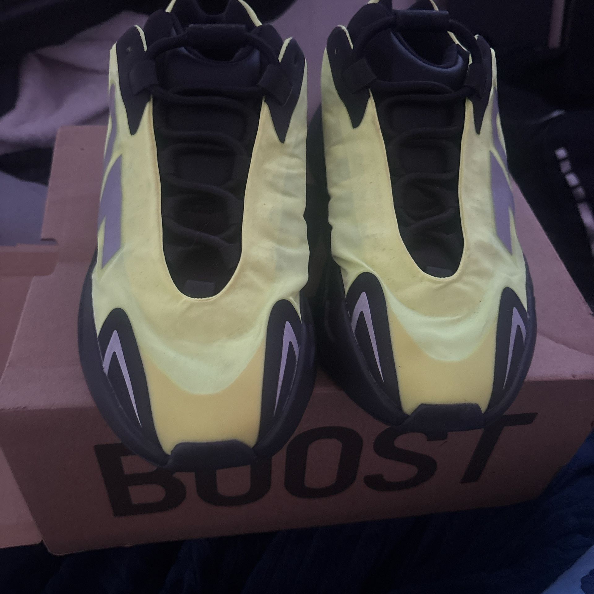 I Need These Yeezy Mnvn,s Off My Hand