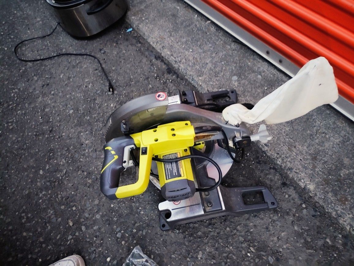 Ryobi 10" Sliding Miter Saw