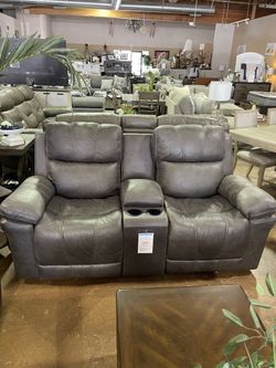 Power Reclining Loveseat 