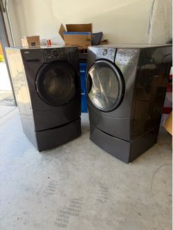 LARGE KENMORE ELITE WASHER/DRYER