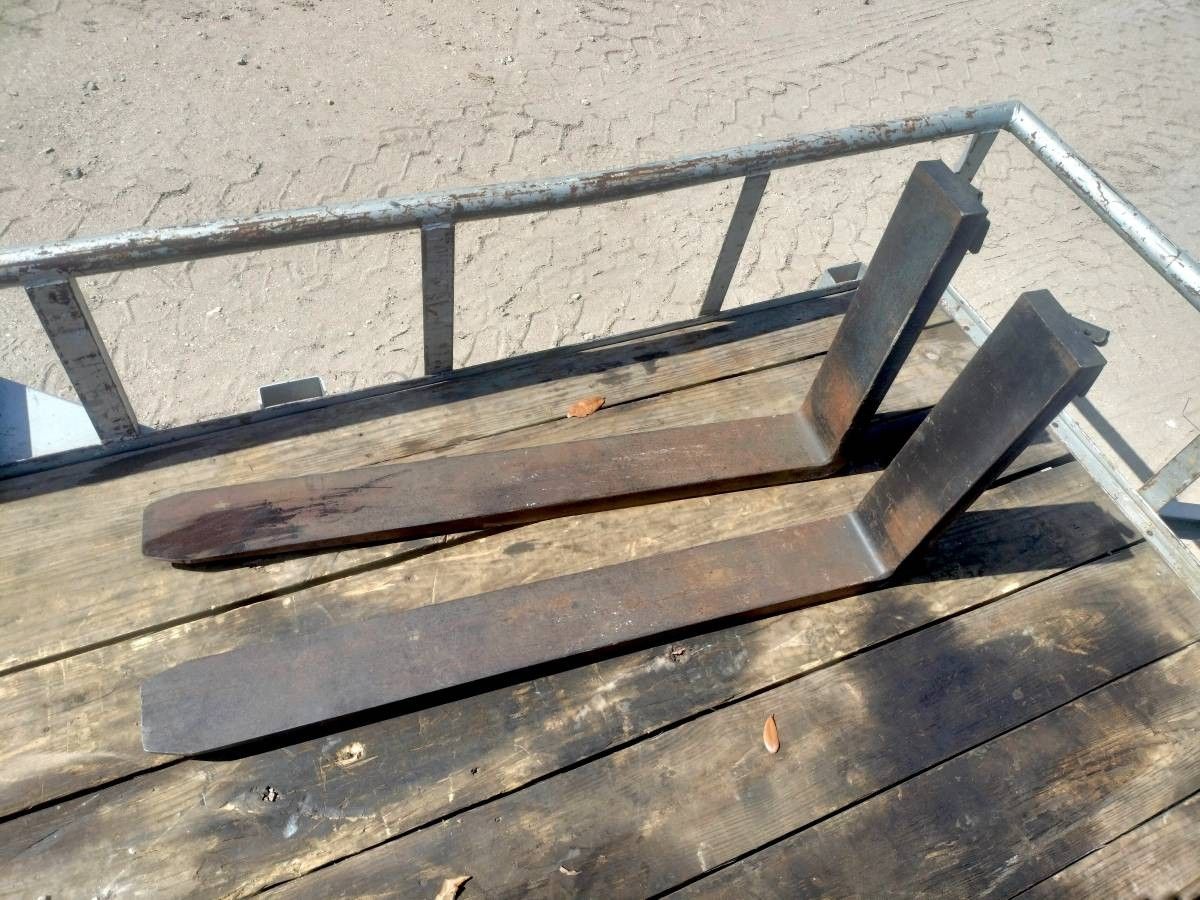Forklift Forks (Wide)