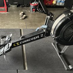 Concept2 RowErg Rowing Machine Model D PM5 – Excellent Condition – Low Use