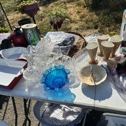 Yard Sale Read Description