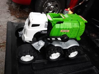 Talking truck that moves by itself