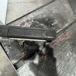 Tailgate door handle for Toyota Tacoma 2005 through 2015