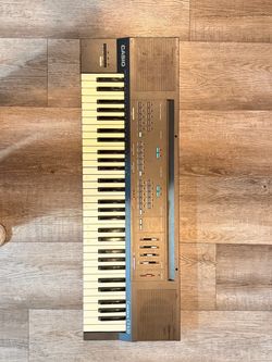 Keyboard Piano (Casiotone CT-630)