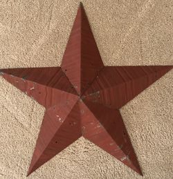 Red Amish Rustic Galvanized Metal Farm Barn Star. 23 inches wide.
