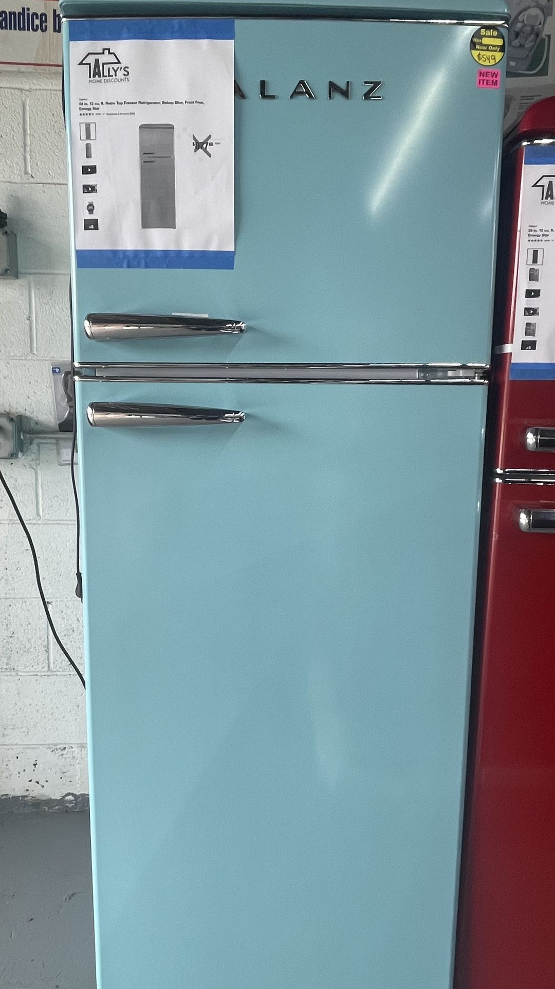 Galanz 24 in 12 cu.ft Retro Top Freezer Refrigerador Bebop Blue