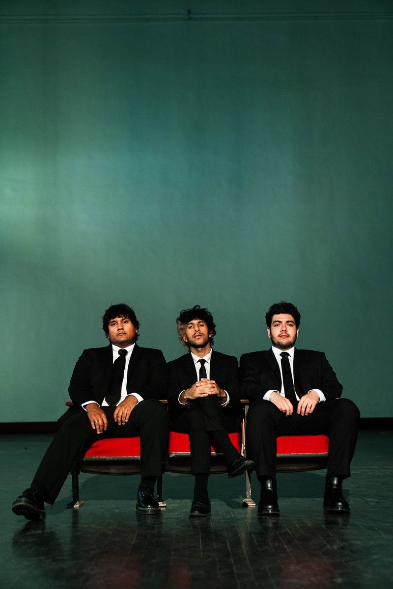 THE RED PEARS CONCERT TICKETS! SELLING (1)!