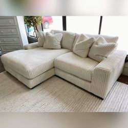 LINDYN IVORY 2-PIECE LAF SECTIONAL